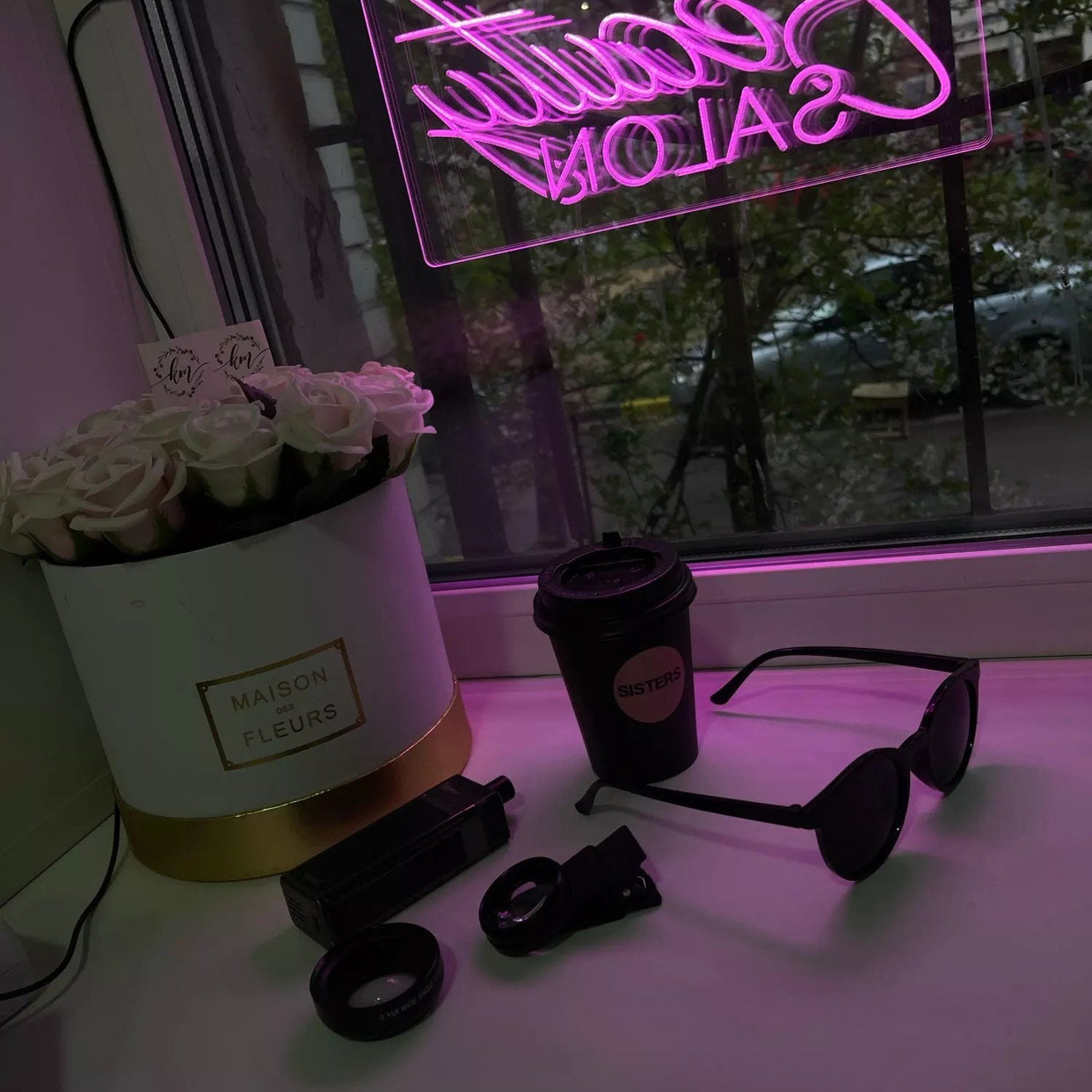 Beauty salon neon sign