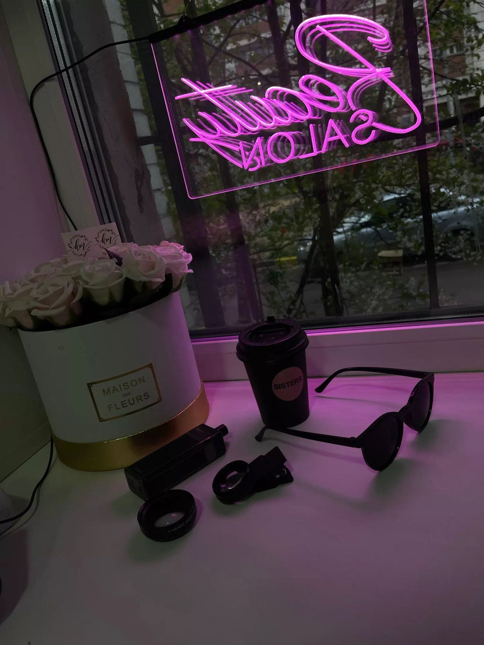 Beauty salon neon sign